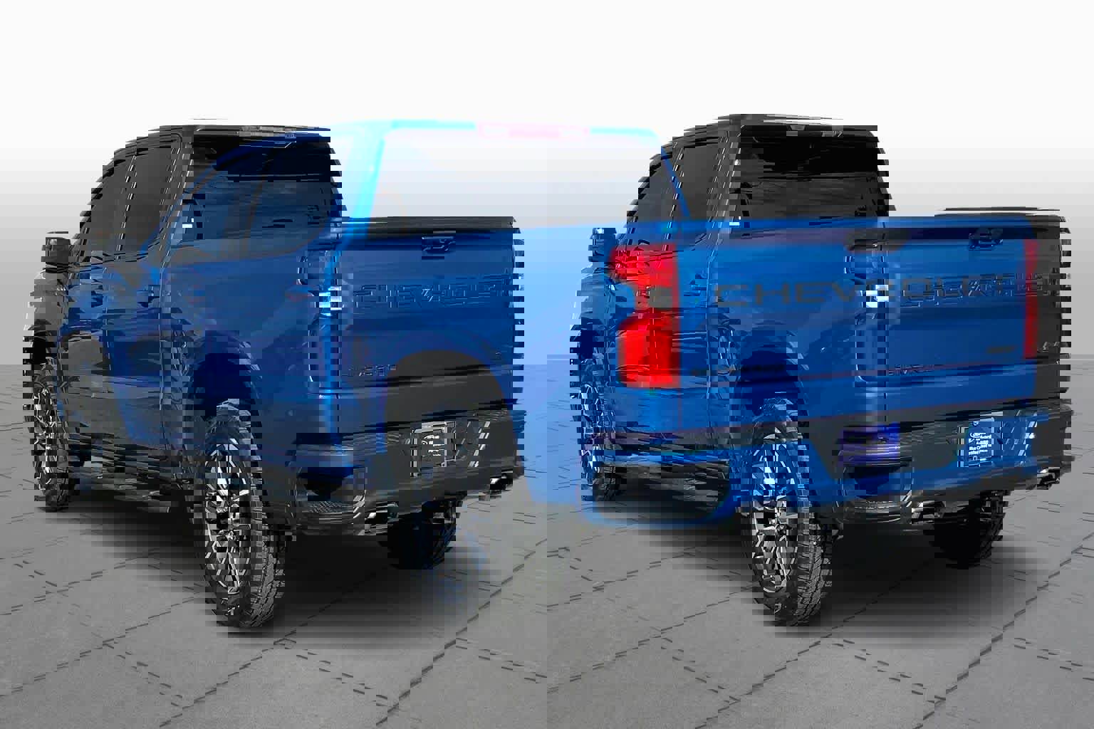 Used 2022 Chevrolet Silverado 1500 RST image 4