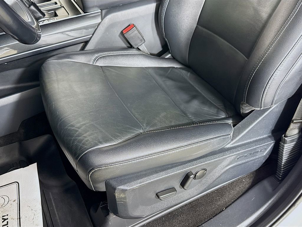 Certified 2022 Ford F150 XLT w/ Equipment Group 302A High image 18