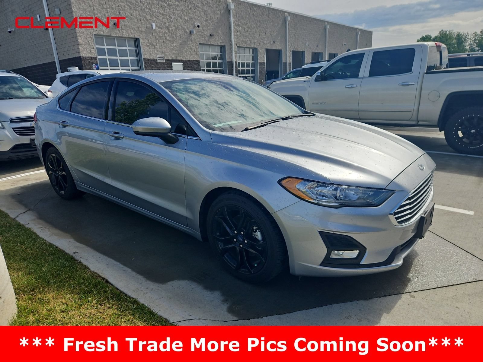 Certified 2020 Ford Fusion SE w/ Equipment Group 151A FWD image 2