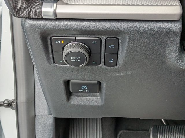 Certified 2025 Ford Expedition Active image 17