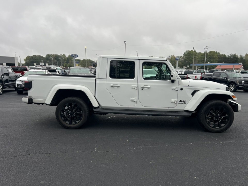 Used 2021 Jeep Gladiator Overland image 2