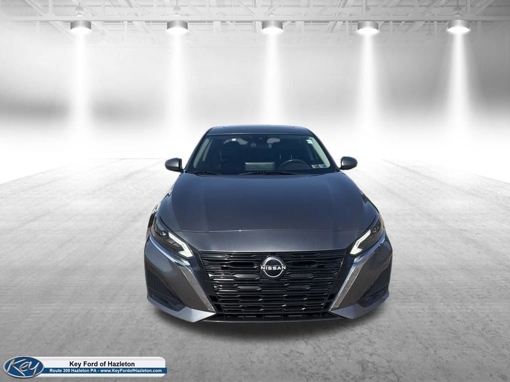 Used 2023 Nissan Altima 2.5 SL AWD/4WD image 2