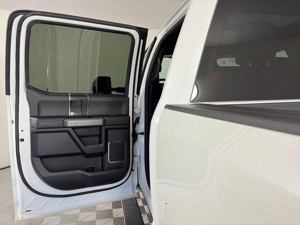 Certified 2020 Ford F250 Platinum w/ FX4 Off-Road Package AWD/4WD image 12