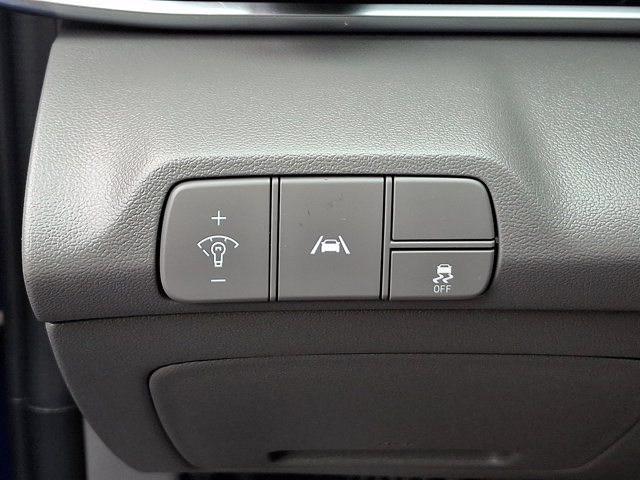 Used 2023 Hyundai Elantra SEL FWD image 32