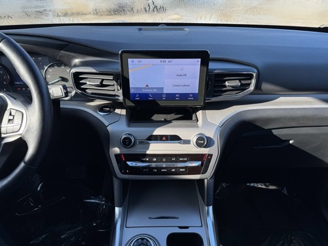 Certified 2023 Ford Explorer XLT w/ Equipment Group 202A image 7