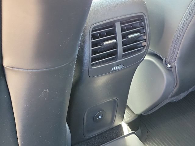Certified 2025 Ford Escape Platinum AWD/4WD image 25