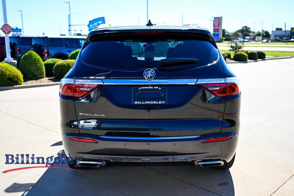 Used 2022 Buick Enclave Essence w/ Experience Buick Package image 4