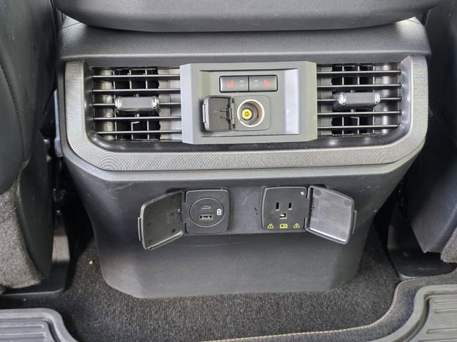 Certified 2022 Ford F150 Platinum w/ Equipment Group 701A High AWD/4WD image 18