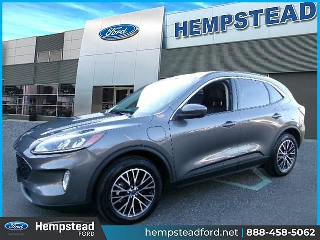 Certified 2022 Ford Escape SEL w/ Class II Trailer Tow Package FWD image 4