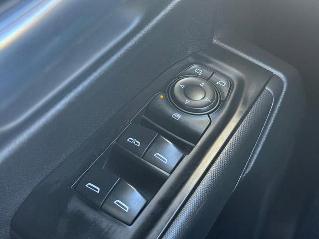 Used 2020 Chevrolet Silverado 1500 Custom w/ Custom Value Package image 17