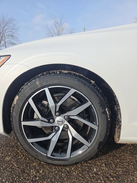 Used 2019 Volvo S60 T5 Momentum w/ Premium Package image 37