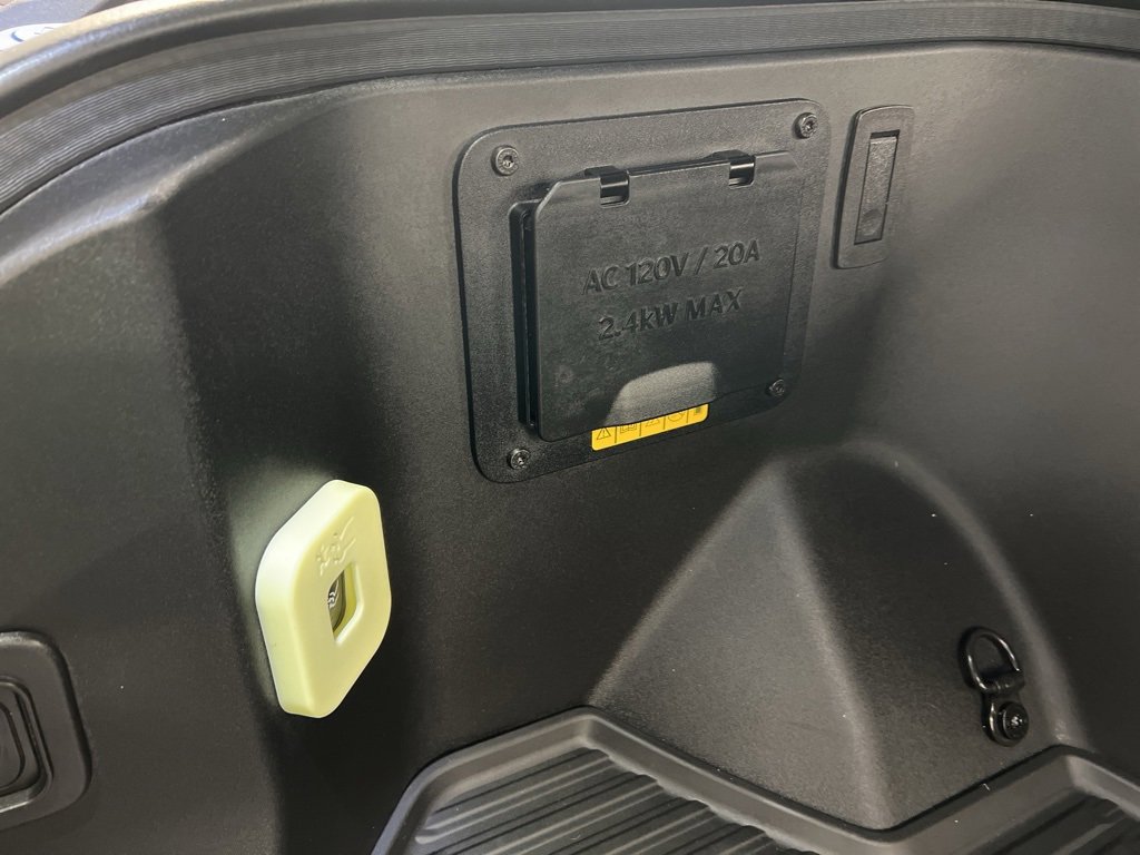 Certified 2025 Ford F150 Lightning Lariat image 43