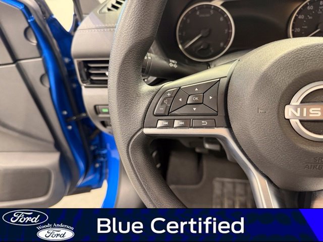 Used 2025 Nissan Sentra SV FWD image 11