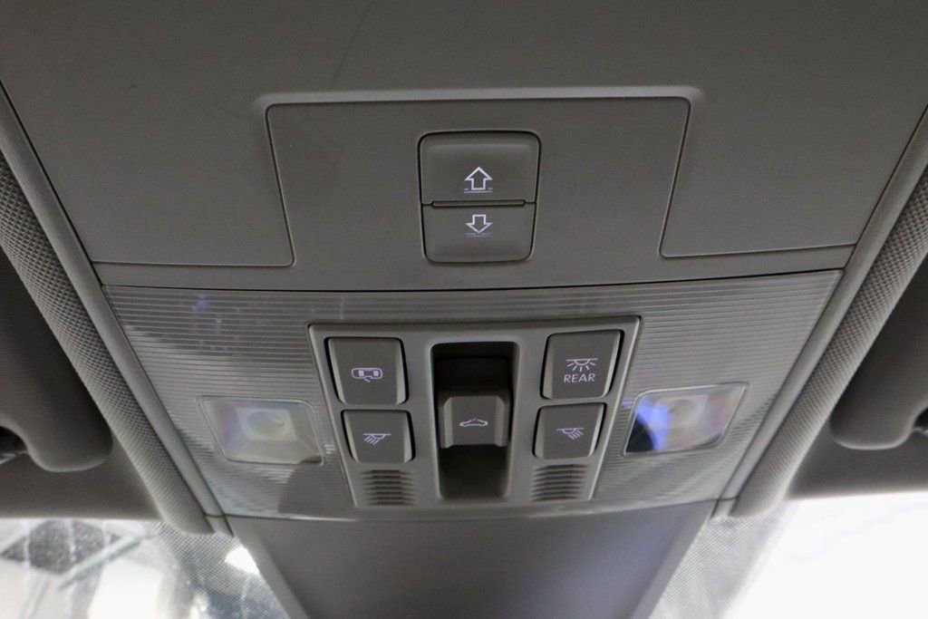 Used 2024 Volkswagen Tiguan Wolfsburg Edition image 22