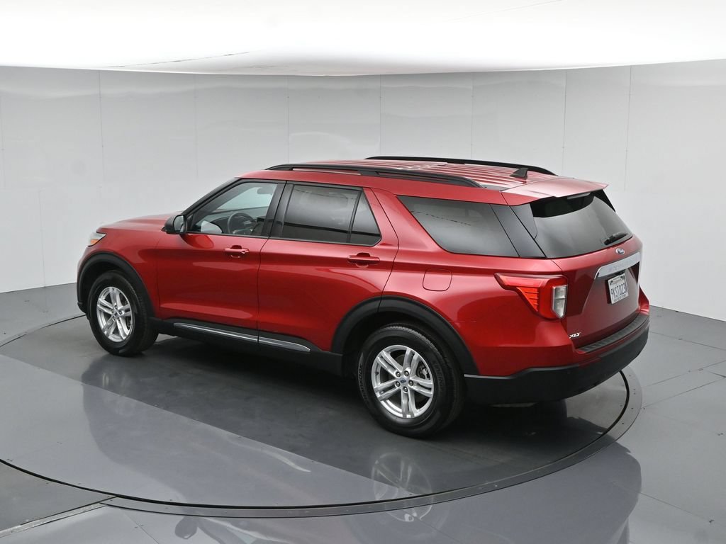 Certified 2023 Ford Explorer XLT RWD image 44