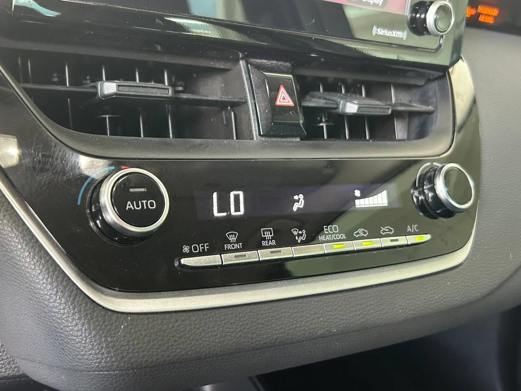 Used 2022 Toyota Corolla LE FWD image 34