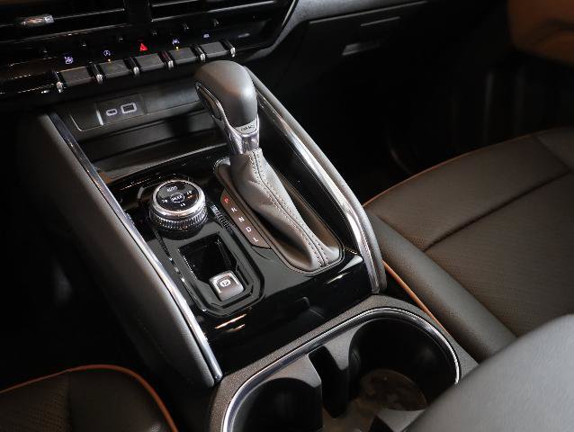 Used 2026 GMC Canyon AT4 w/ Technology Plus Package AWD/4WD image 24
