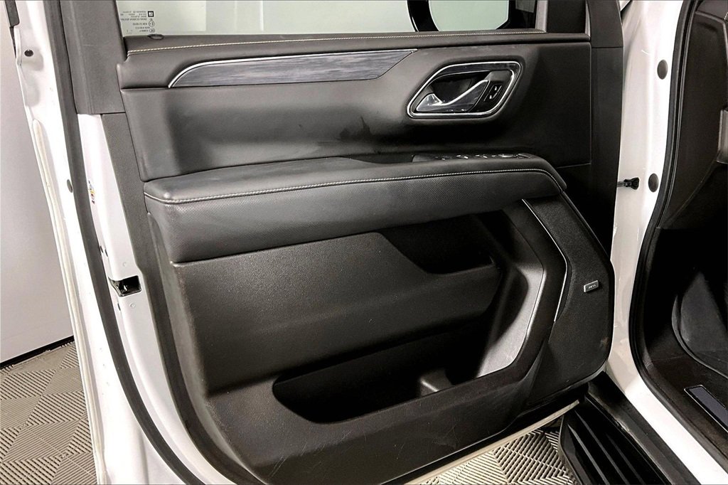 Used 2021 GMC Yukon SLT w/ SLT Premium Package image 18