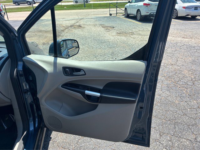 Certified 2022 Ford Transit Connect Titanium w/ Trailer Tow Package FWD image 20