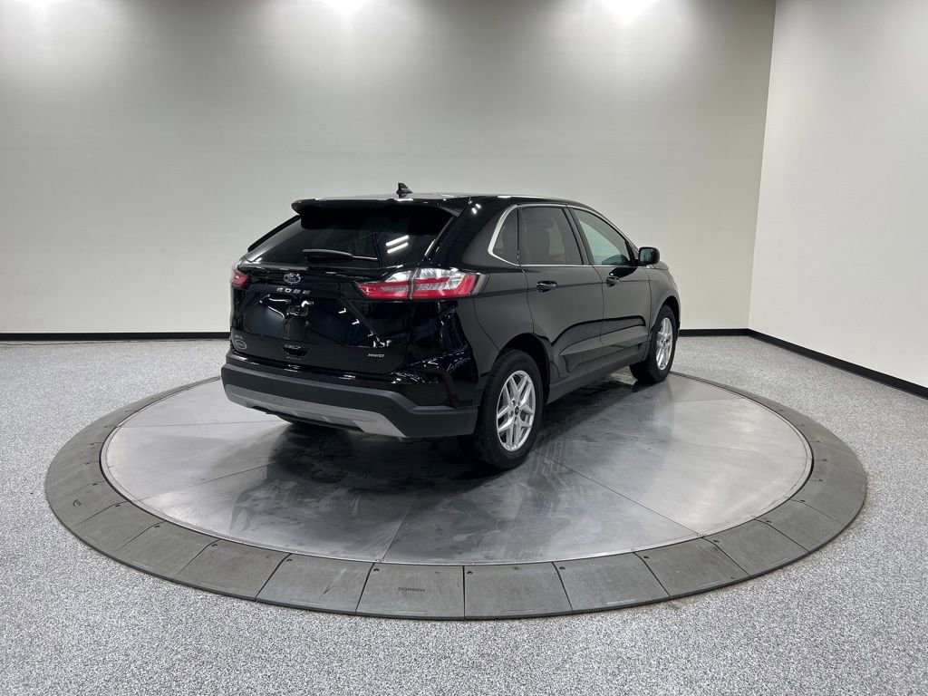 Certified 2024 Ford Edge SEL w/ Convenience Package AWD/4WD image 6