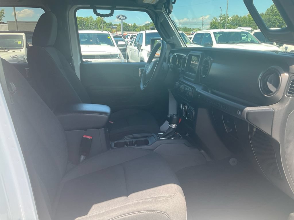 Used 2021 Jeep Wrangler Unlimited Sport AWD/4WD image 12