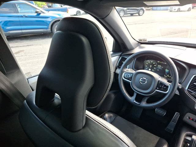 Used 2022 Volvo XC90 T8 R-Design AWD/4WD image 15