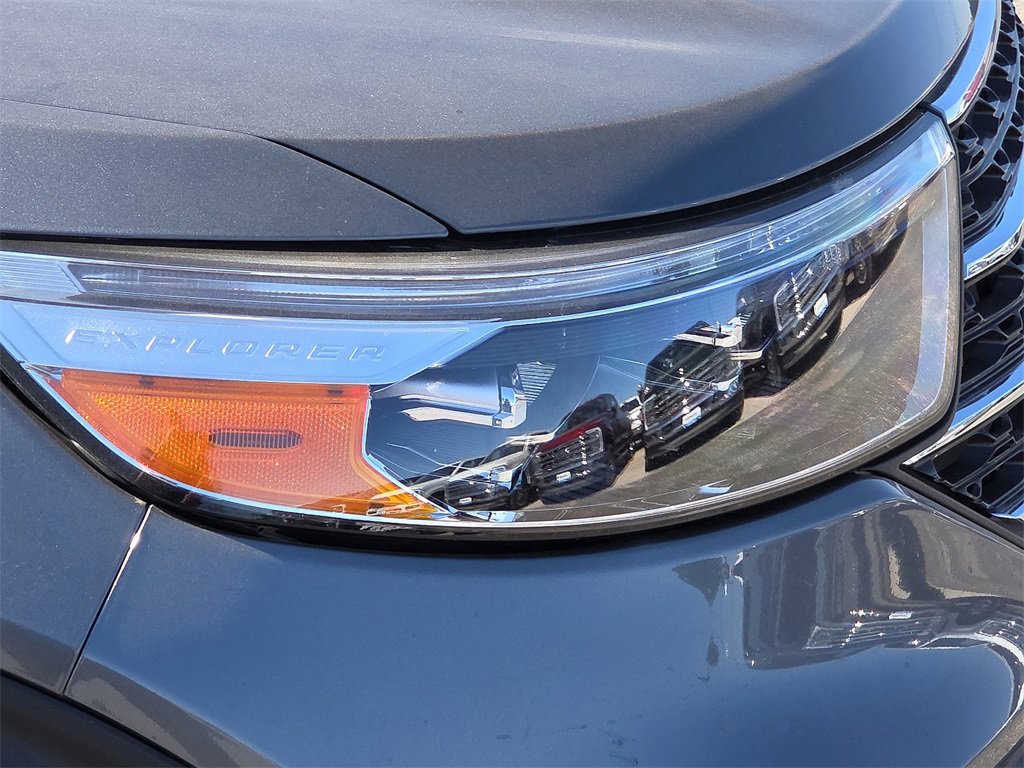 Certified 2023 Ford Explorer XLT w/ Equipment Group 202A image 10