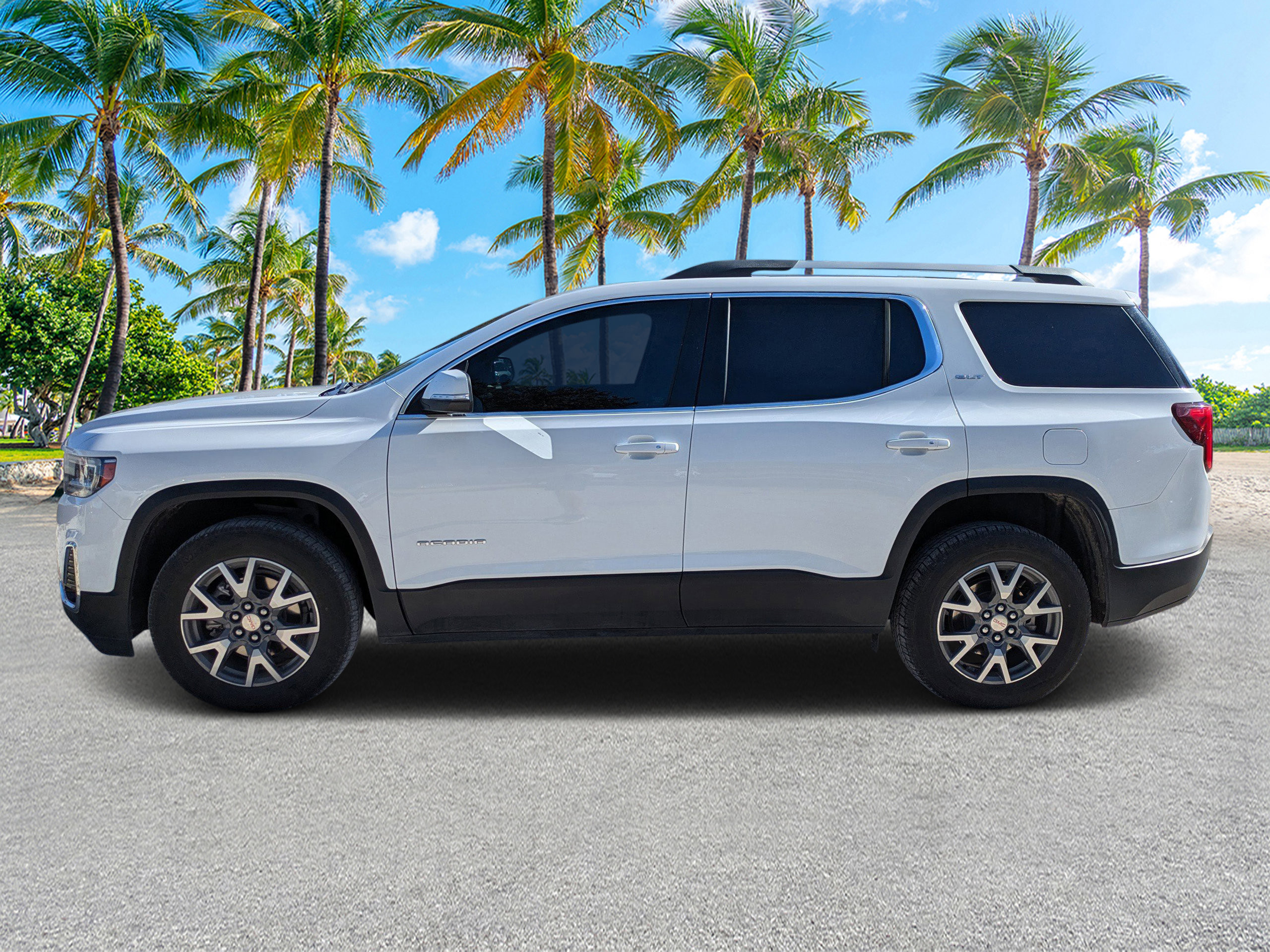 Used 2023 GMC Acadia SLT FWD image 7