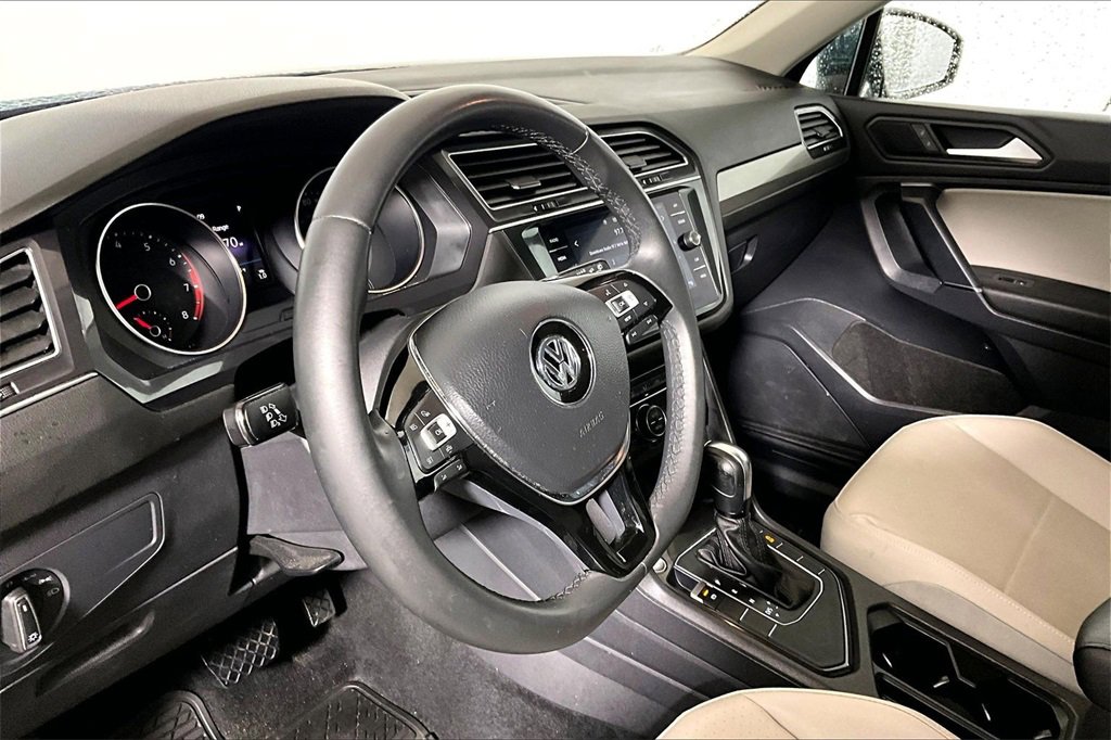 Used 2020 Volkswagen Tiguan SE image 10