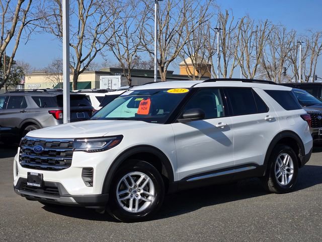 Certified 2025 Ford Explorer Active image 8