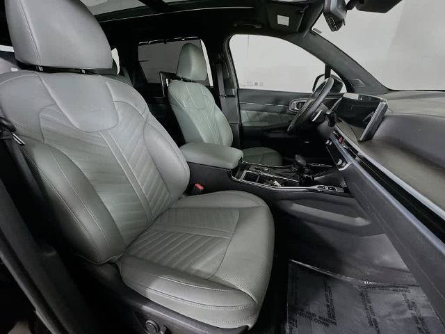 Used 2025 Kia Sorento SX Prestige w/ Sage Leather Package AWD/4WD image 15