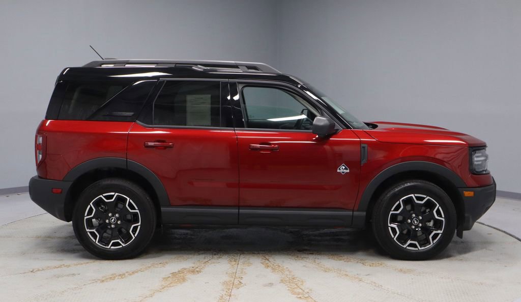 Certified 2025 Ford Bronco Sport Outer Banks w/ Outer Banks Tech Package+ AWD/4WD image 6