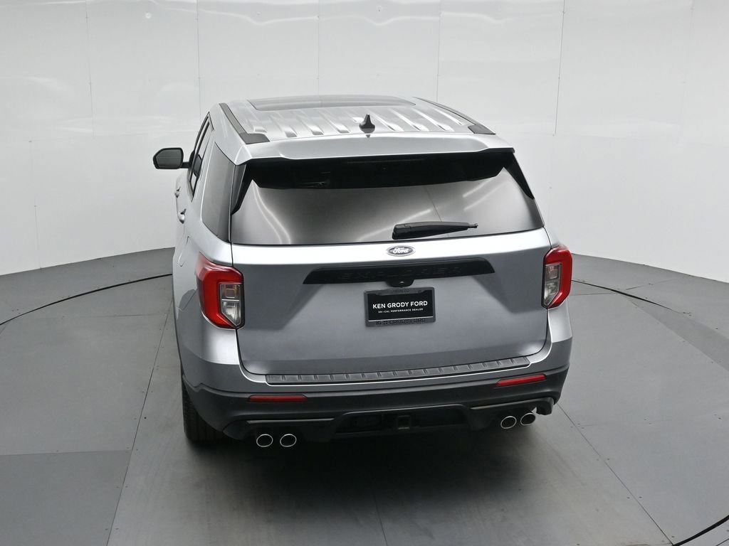 Certified 2022 Ford Explorer ST w/ Equipment Group 401A image 15