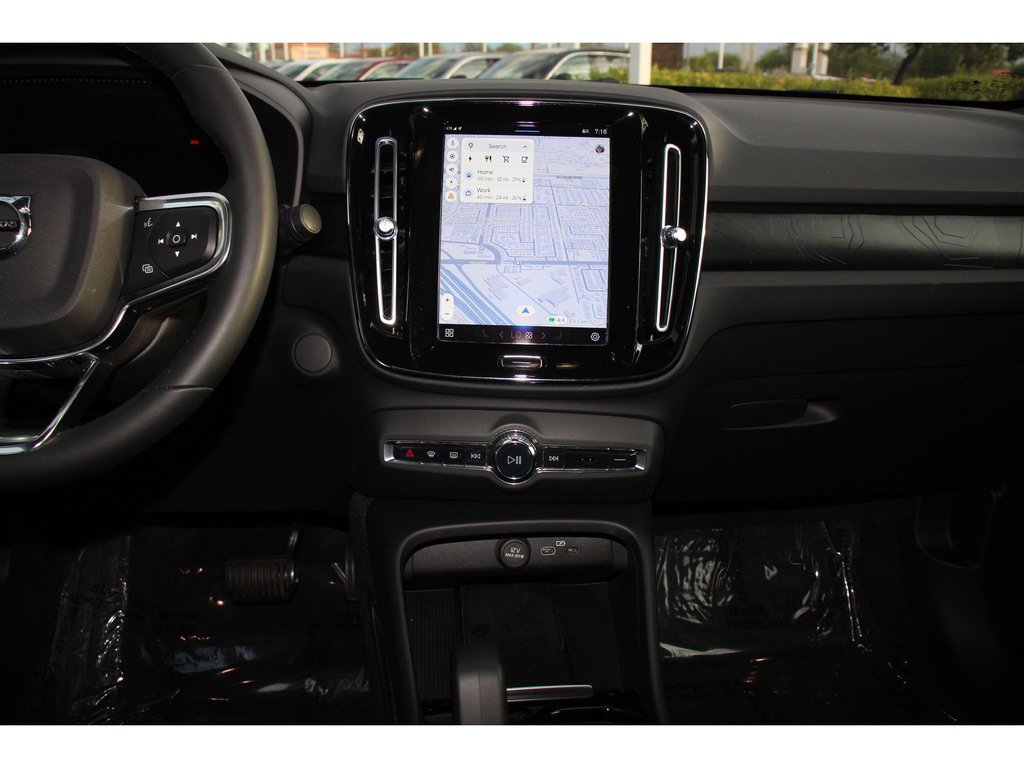 Used 2023 Volvo C40 P8 Recharge Plus image 13