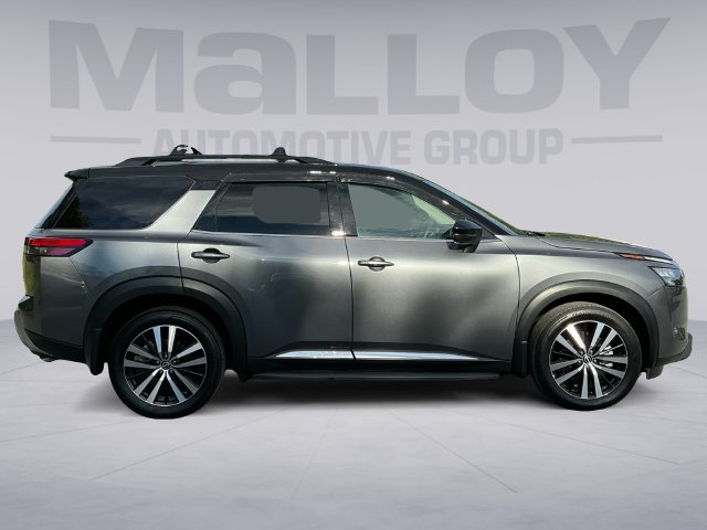 Used 2025 Nissan Pathfinder Platinum w/ Cargo Package AWD/4WD image 6