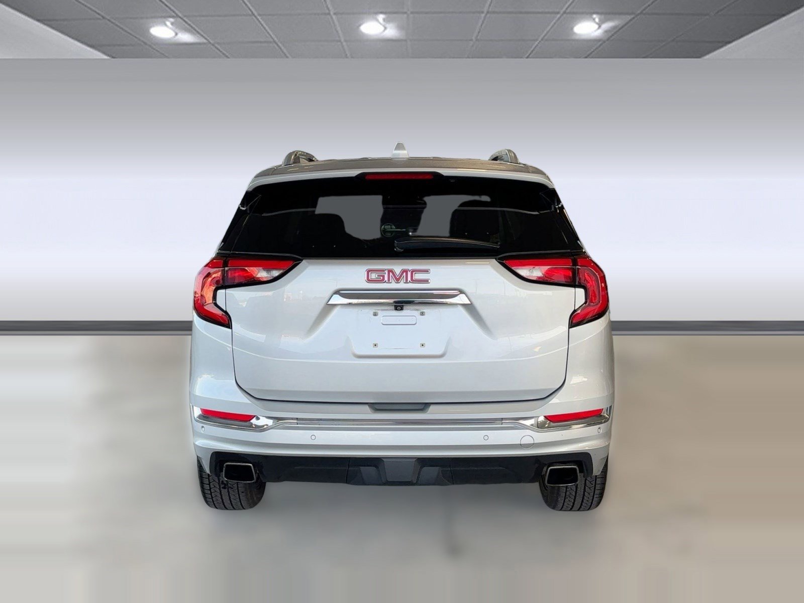 Used 2019 GMC Terrain Denali w/ Advanced Safety Package image 4