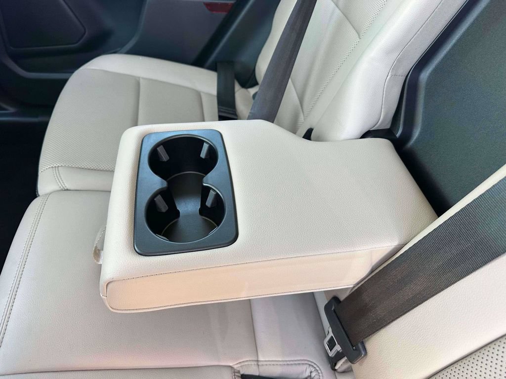 Certified 2021 Ford Escape Titanium AWD/4WD image 11