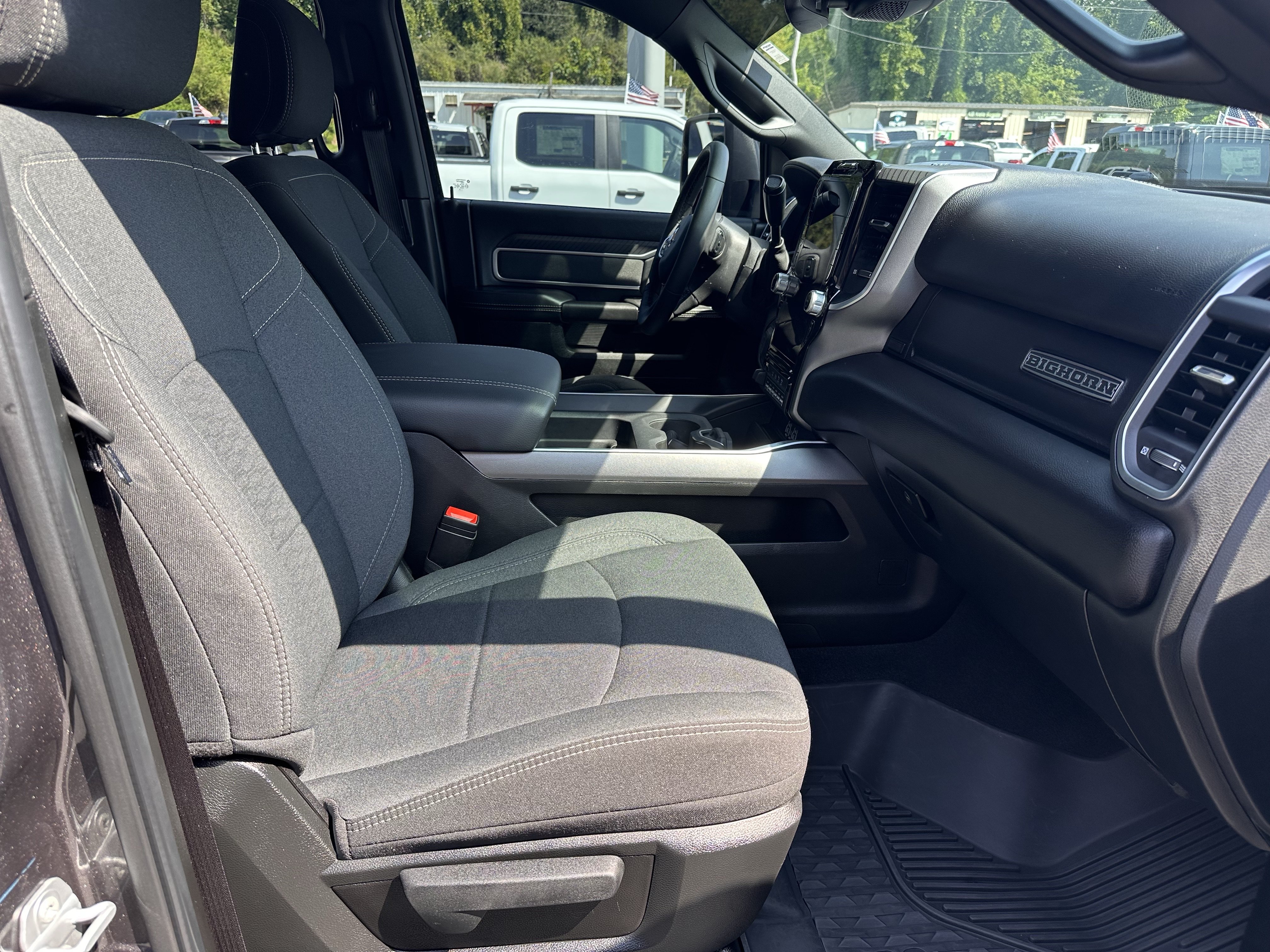 Used 2025 RAM 3500 Big Horn AWD/4WD image 15