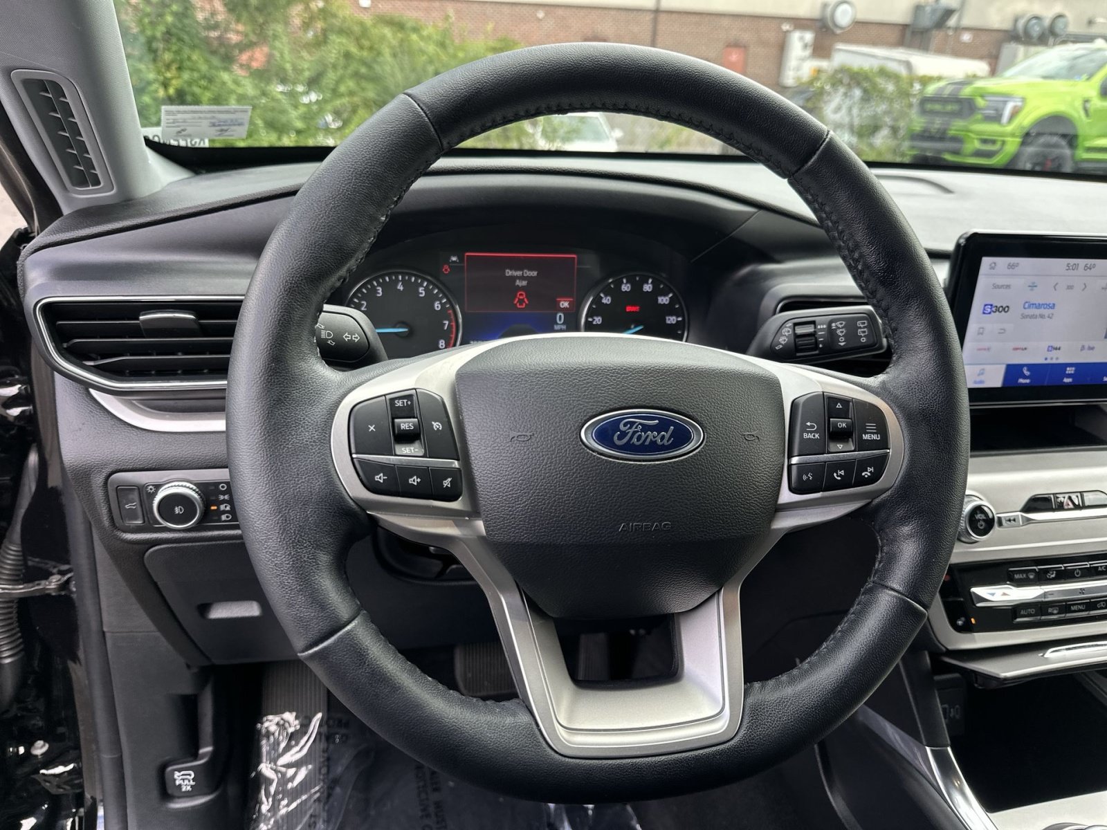 Certified 2022 Ford Explorer XLT w/ Equipment Group 202A AWD/4WD image 17