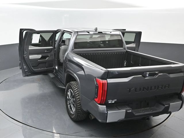 Used 2025 Toyota Tundra Limited AWD/4WD image 25