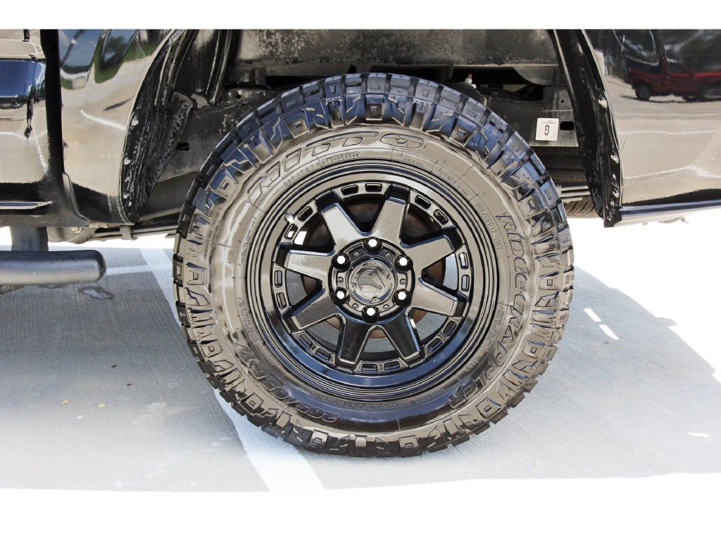 Used 2023 Toyota Tacoma SR AWD/4WD image 33