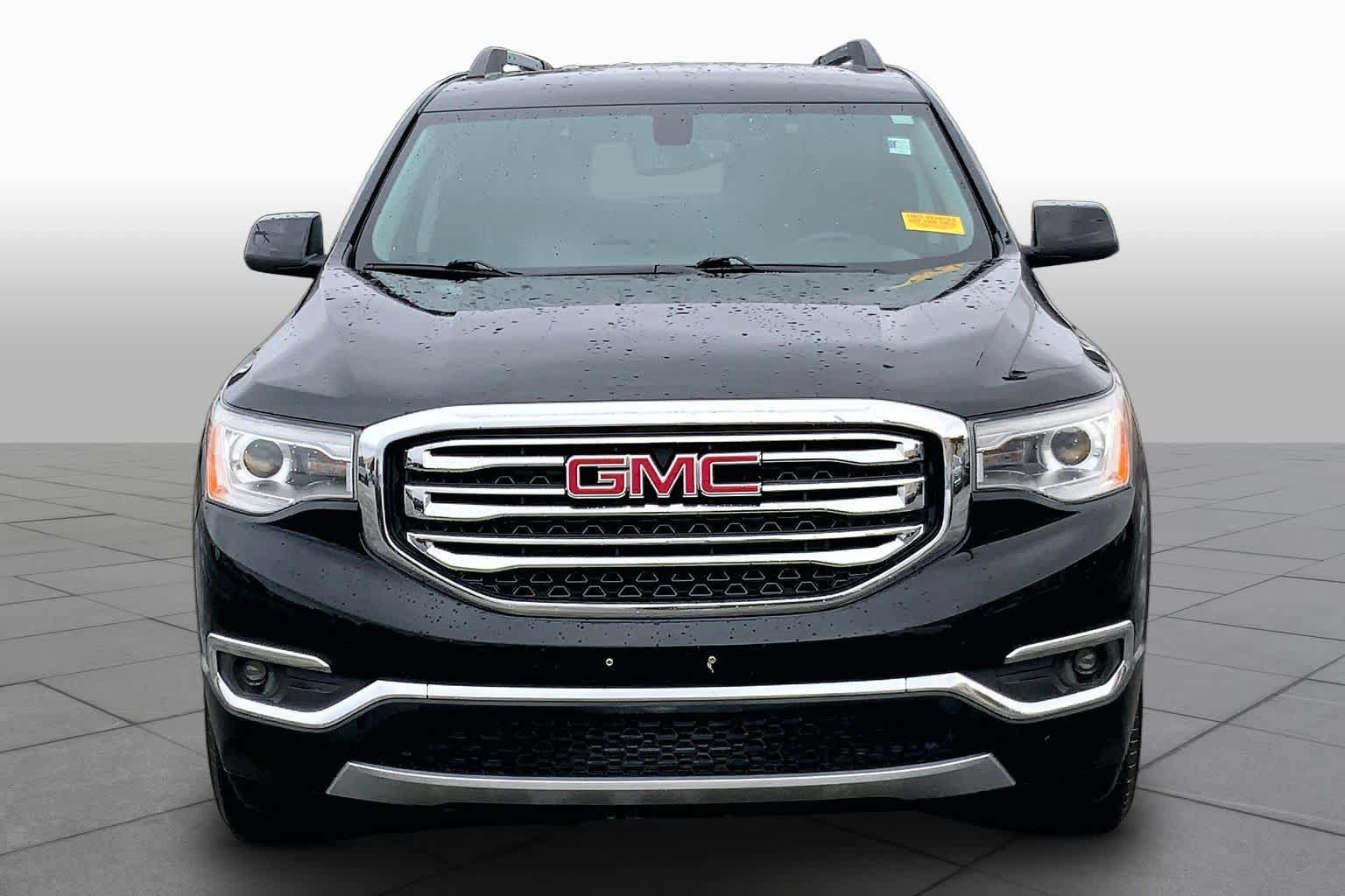 Used 2019 GMC Acadia SLT w/ LPO, Floor Liner Package FWD image 4
