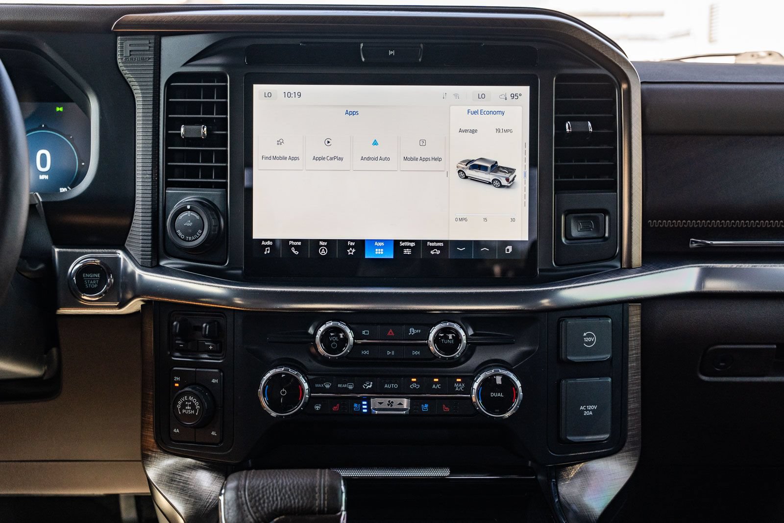 Certified 2025 Ford F150 King Ranch AWD/4WD image 31