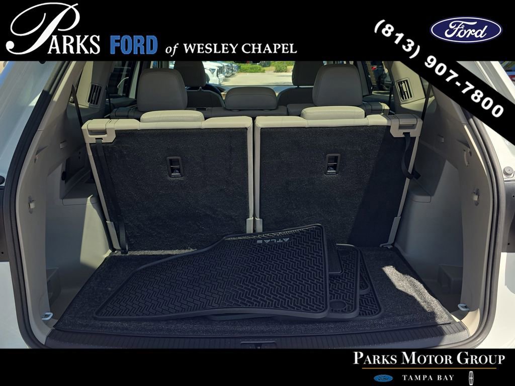 Used 2025 Volkswagen Atlas SE FWD image 8