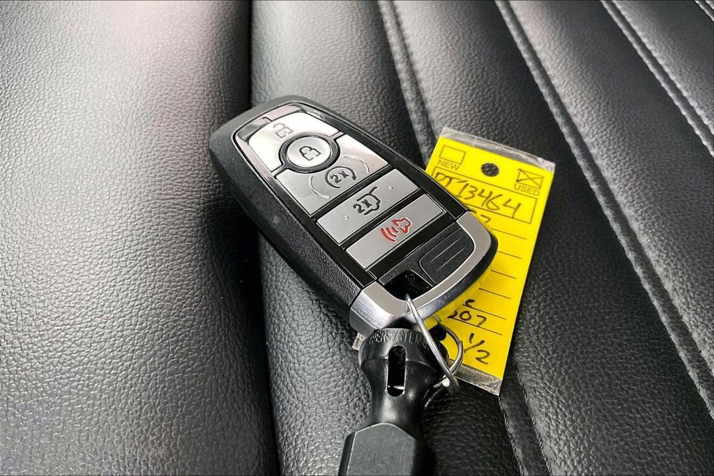 Certified 2022 Ford Edge SEL w/ Convenience Package AWD/4WD image 11