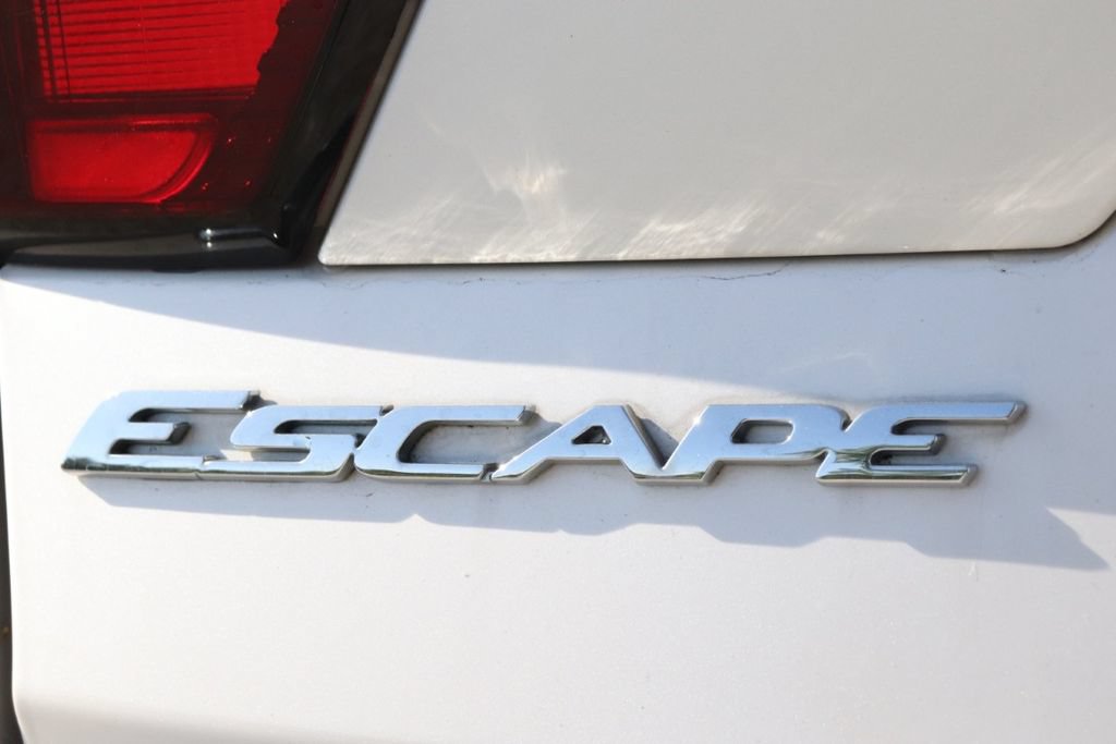 Certified 2019 Ford Escape Titanium AWD/4WD image 29