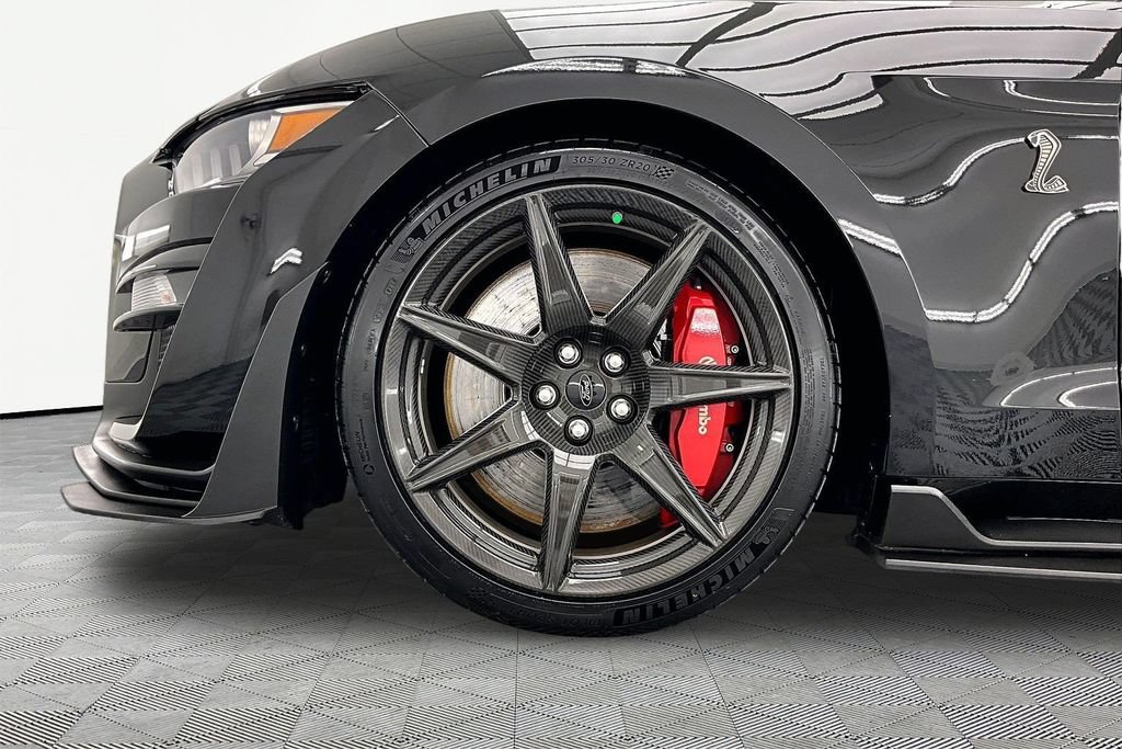 Certified 2022 Ford Mustang Shelby GT500 w/ Carbon Fiber Track Pack RWD image 9