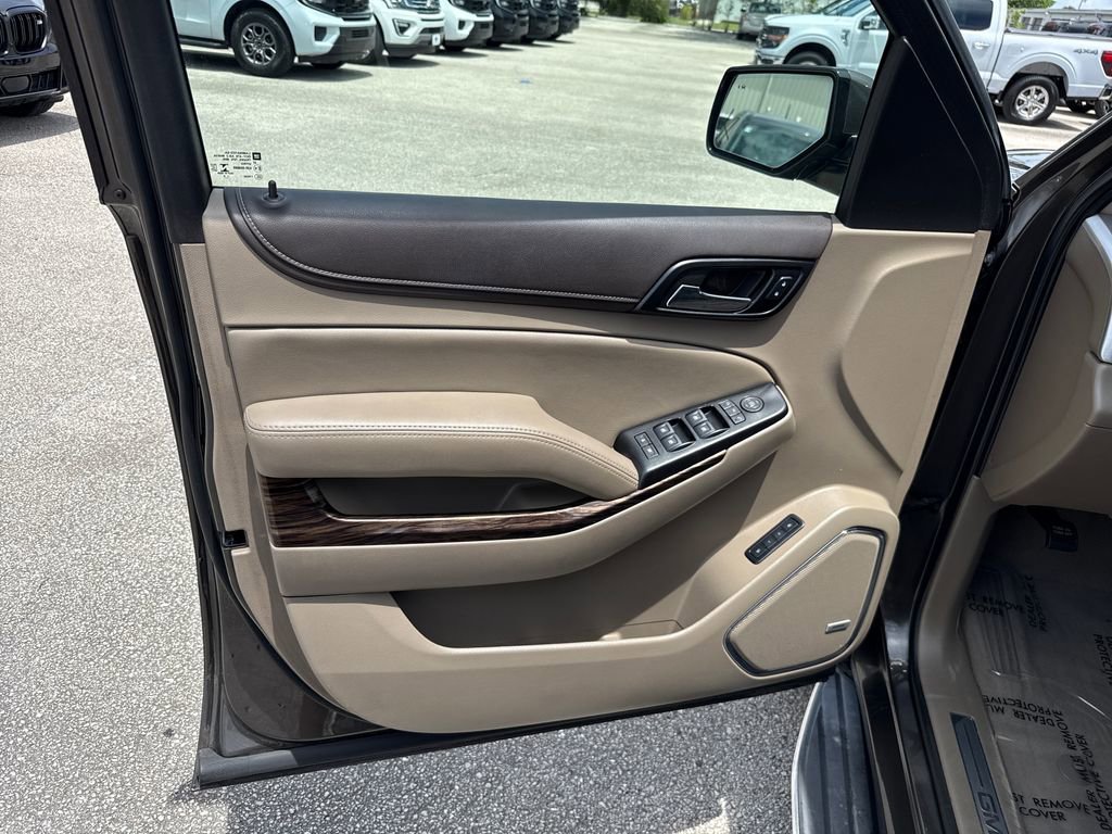 Used 2019 GMC Yukon XL SLT w/ Premium Edition RWD image 14