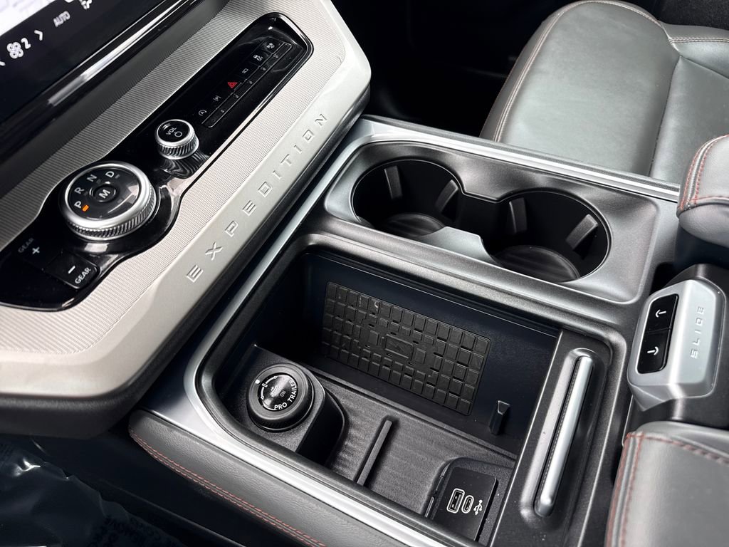 Certified 2025 Ford Expedition Active RWD image 26