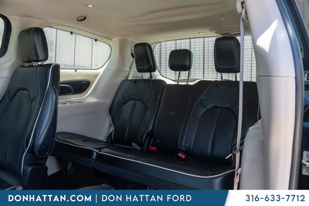 Used 2023 Chrysler Pacifica Limited FWD image 20